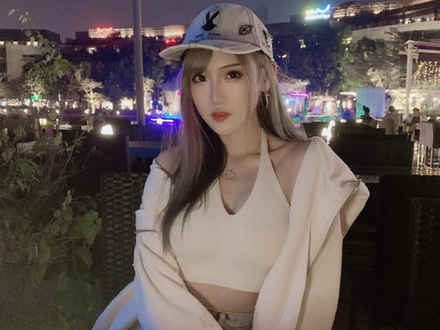 eKJ7DW7ODHkWTLS7.jpg