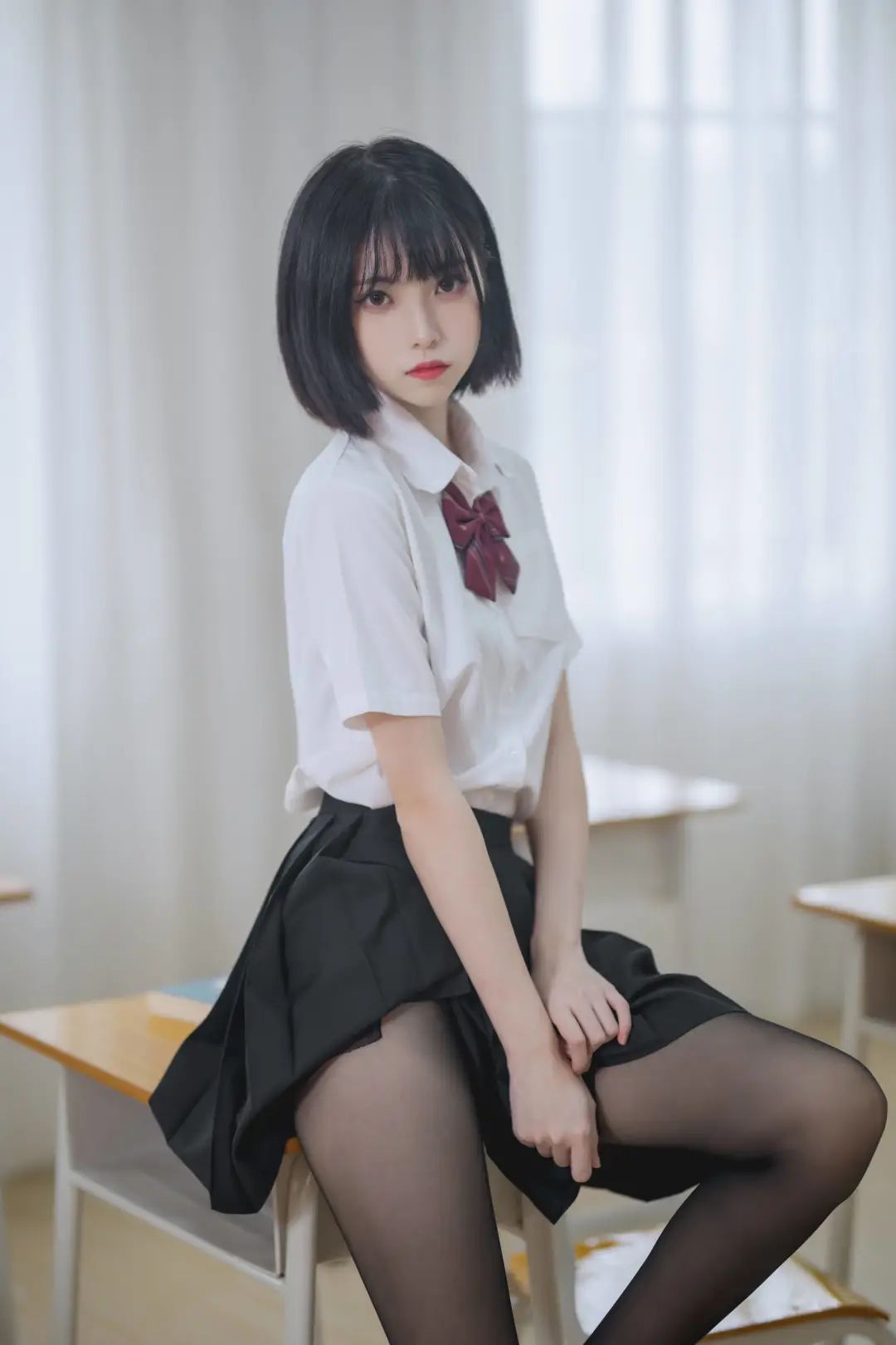 yx979hHMKuvxnFAk.jpg