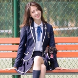 颜值高连穿校服都吸引人，李凯馨一秒变身“最美校花”，真女神！