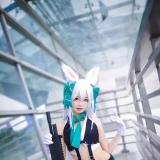 「少女前线cos」这枪怕是和葬言小姐姐大细腿一样长了！