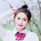 清水出芙蓉！武汉高校“樱花女神”走红网络