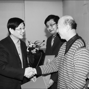 注重质量 加强创新 争取更大进步——我校2009年科技工作总结表彰会胜利召开<br>