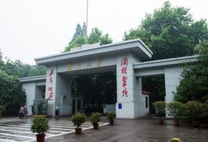 为什么江苏高校与武汉高校会互相不服？到底哪个更加厉害？