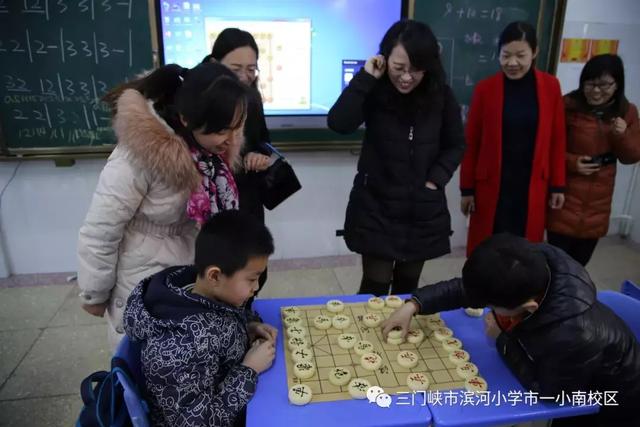 储备能量 飞向远方——滨河小学举行社团展示活动