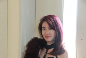 新剧要扮妩媚社团女老大勾引男人？TVB小花