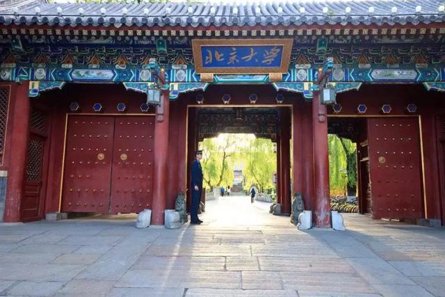 中国8大著名同城“双子星”大学：清华北大、复旦交大、华科武大……