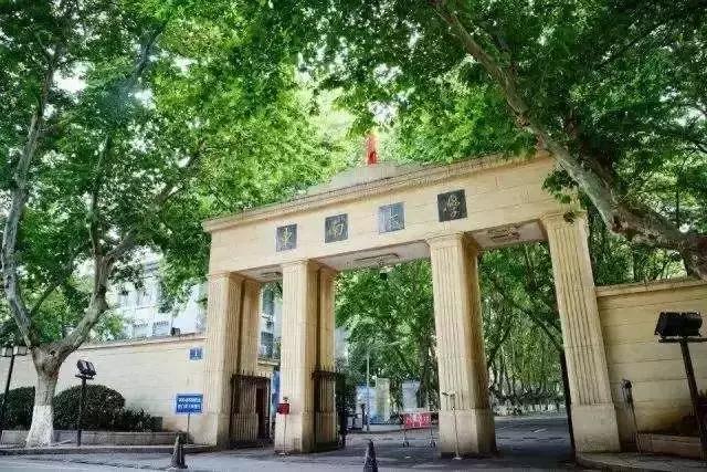 中国8大著名同城“双子星”大学：清华北大、复旦交大、华科武大……