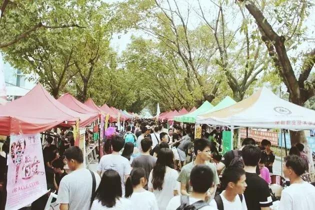 大学，为什么一定要加社团