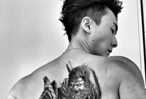 从“兜巴信”到视帝！TVB小生火速上位 演社