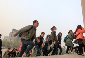 考研已经落幕，有人把六级和它的英语难度相比，网友：怎么不早说
