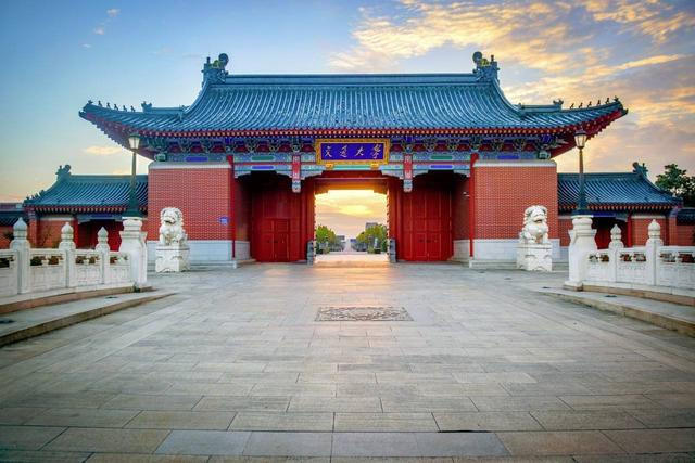 享受国务院津贴专家数量十大高校：北京大学第1，第3很多人想不到