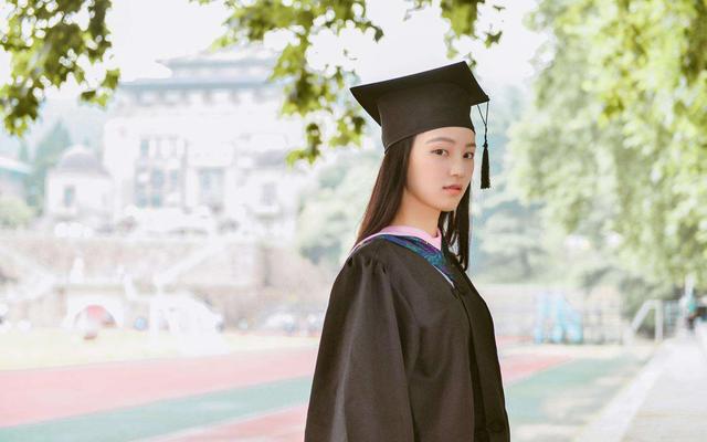 “华中地区”实力最强的5所高校，武汉大学第2，第1铁饭碗？