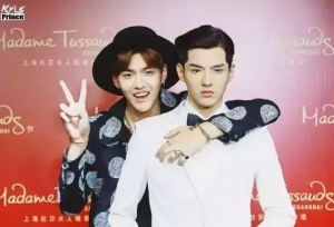 吴亦凡蜡像今儿揭幕，给自己取名“小凡凡”