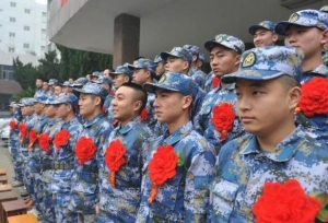 为什么近几年报考军校的现象越来越热？你如
