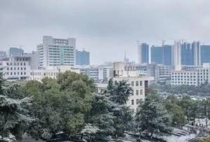 这所双非大学被称为“小清华”，却位于一个三线城市