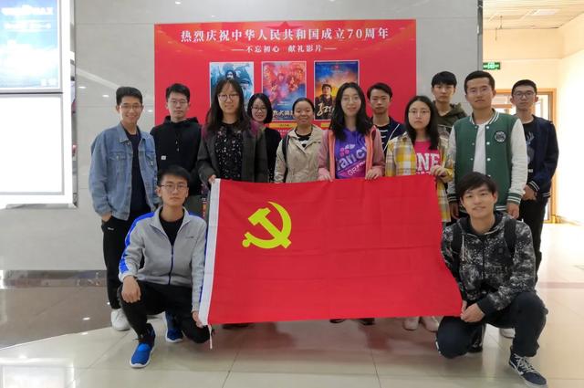 “乘风破浪”的快递员，北理工小李“奥利给”
