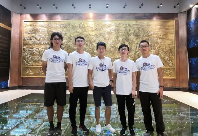 “乘风破浪”的快递员，北理工小李“奥利给”
