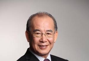 卸任华附校长四年再次出山，目标是办一所有“广州味”的中学