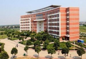 安徽工程大学现任领导，一把手是江苏靖江人