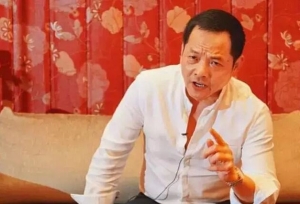 崩牙驹的“濠江往事”