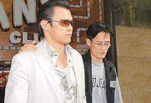 香江往事：尖东霸王李泰龙，香港黑帮风云录（12）