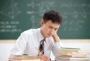 高考考上211和考研考上211，哪一种的实现难度更大？