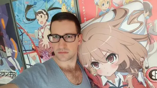 二次元漫迷真的有传闻中那么富有吗？买张卡片都愿意花费上千万