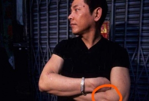 崩牙驹对话何鸿燊：因抽成起冲突，被伏击左