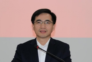 大学教授和省直机关处长，工作十年后，谁的前途更大？