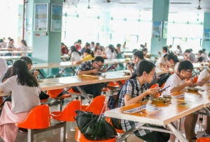 好消息！大学食堂不允许学校赚钱，终于可以节约伙食费了