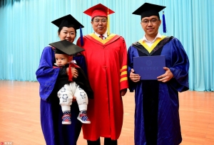 大学在读的“研究生妈妈”，后来都怎么样了？