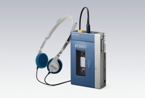 听了老妈“祖传”的磁带Walkman，这才是真