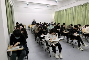 广州商学院国际学院全体师生信心饱满迎接期末考试